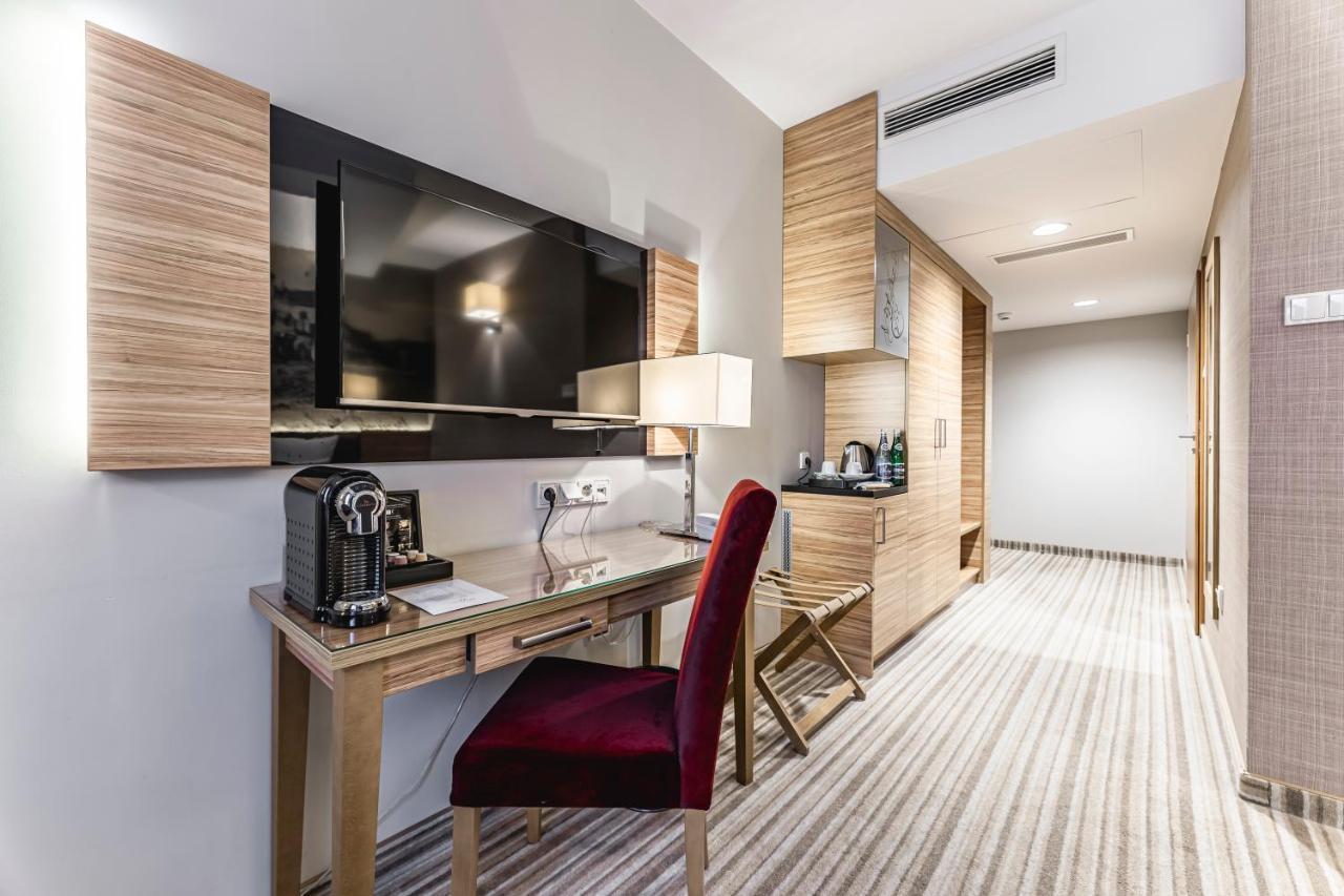 Hotel Wieniawski Lublin Bagian luar foto