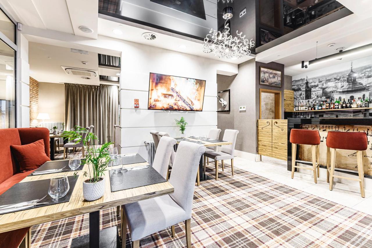 Hotel Wieniawski Lublin Bagian luar foto