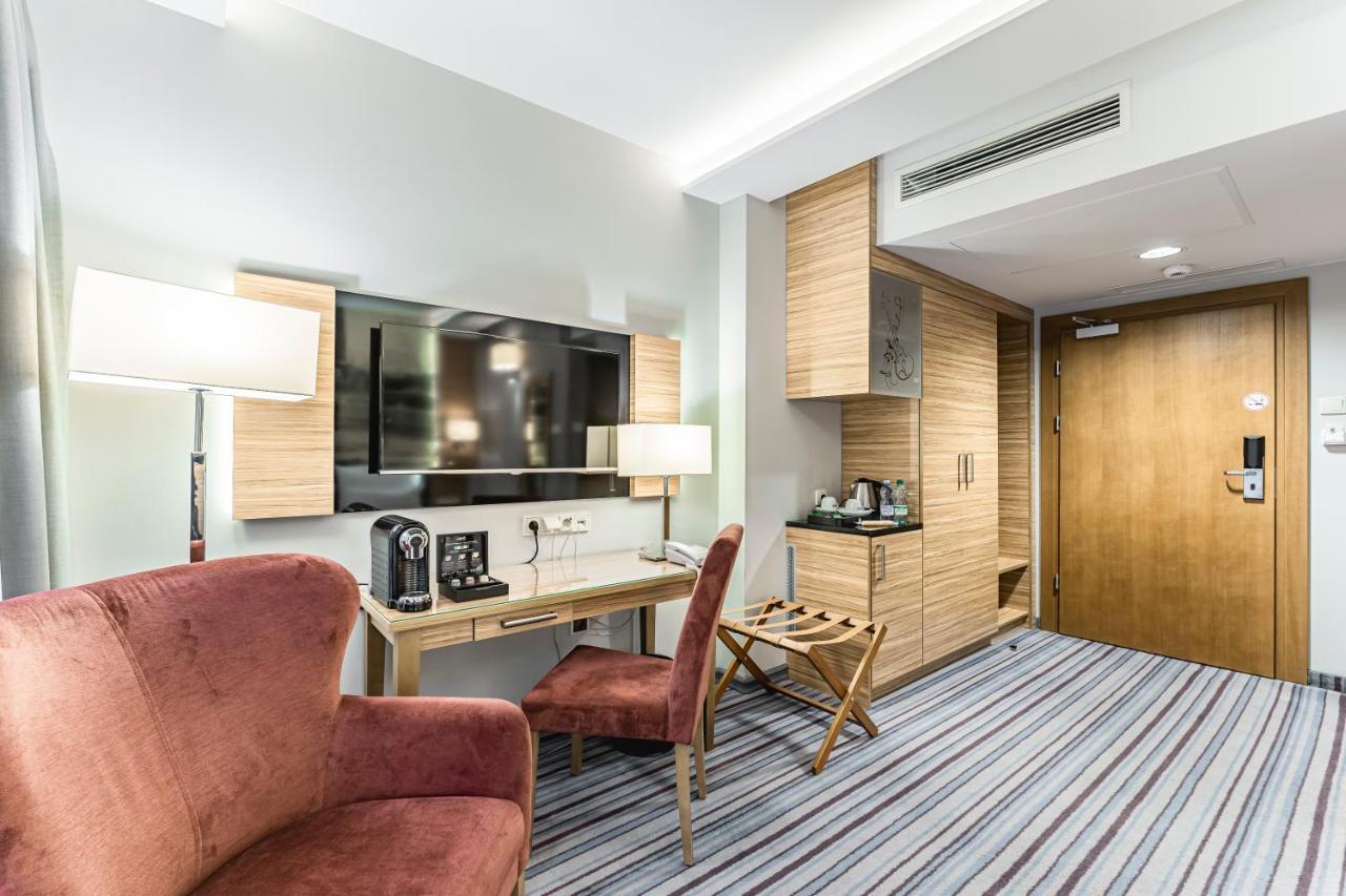 Hotel Wieniawski Lublin Bagian luar foto